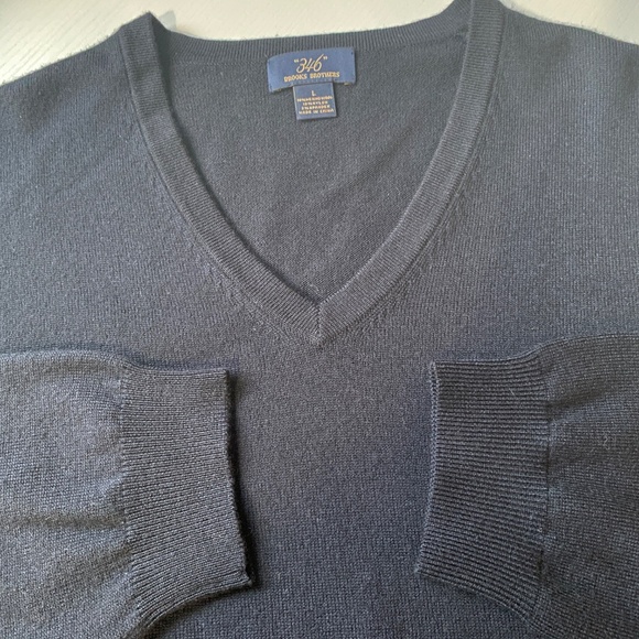 346 Brooks Brothers Men's Black Merino Wool V-Neck Sweater Size Large - Picture 4 of 11